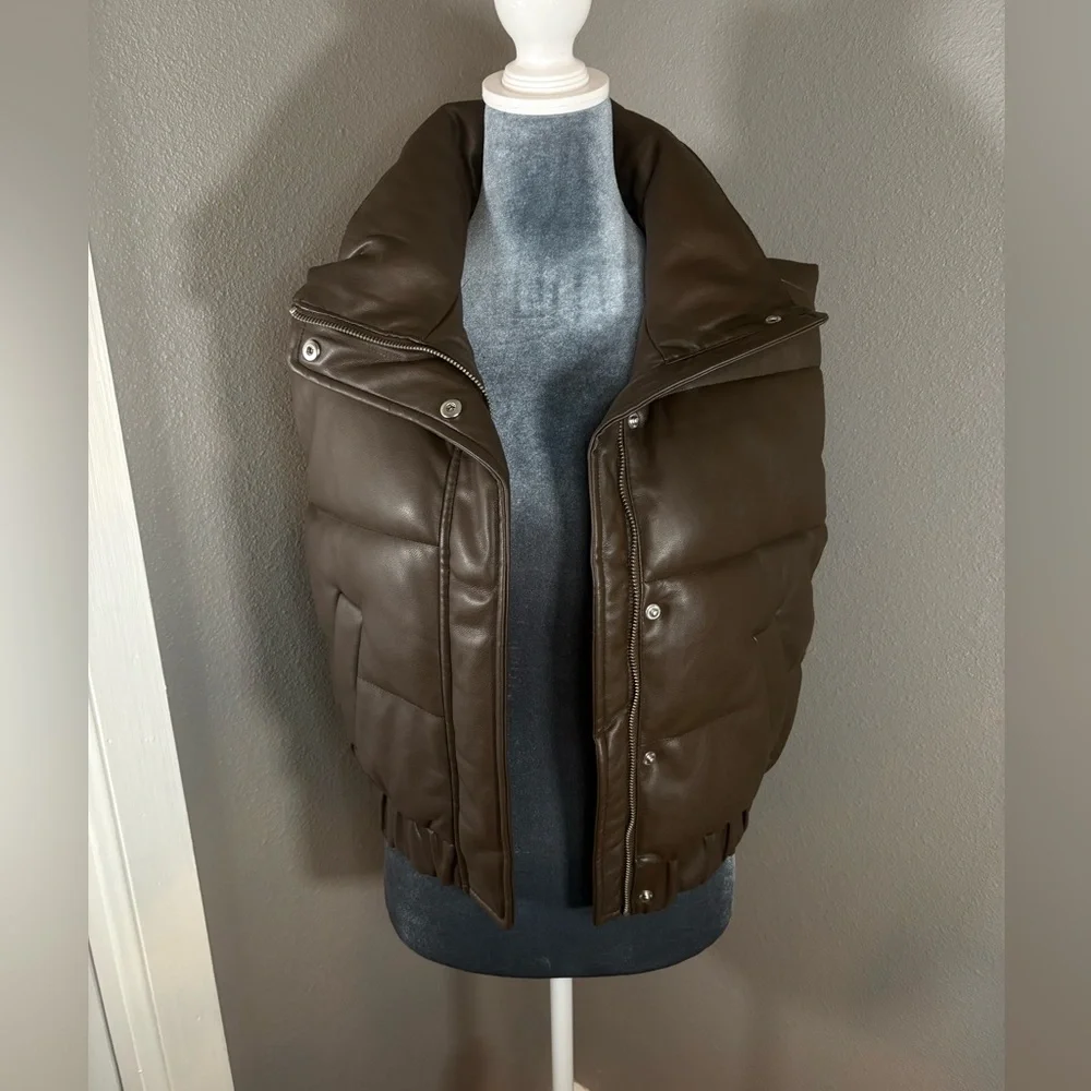Abercrombie & Fitch Ultra Collection Vegan Leather Brown Puffer Vest Size XS